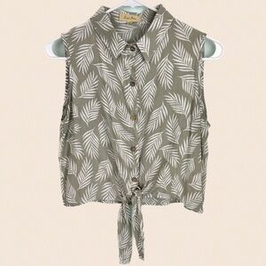 Love Notes Boutique Palm Leaves Green Khaki Summer Button Up Shirt